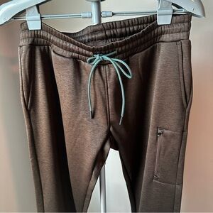 Huk Men’s Coldfront+ Joggers M | Dark Brown Fishing Camping Outdoor Pants NWOT